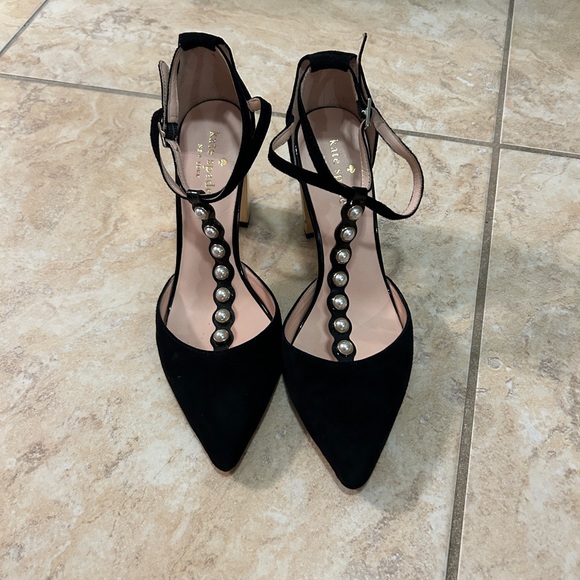 Kate Spade Black Suede Heels Pearl T-Strap Gold Heel 6.5 - Picture 1 of 15